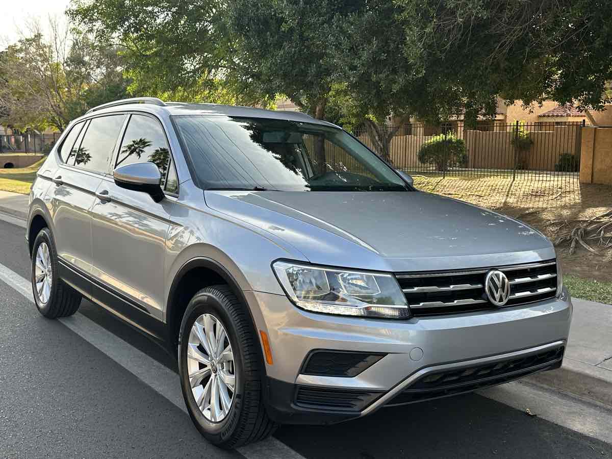 View vehicle photo 2