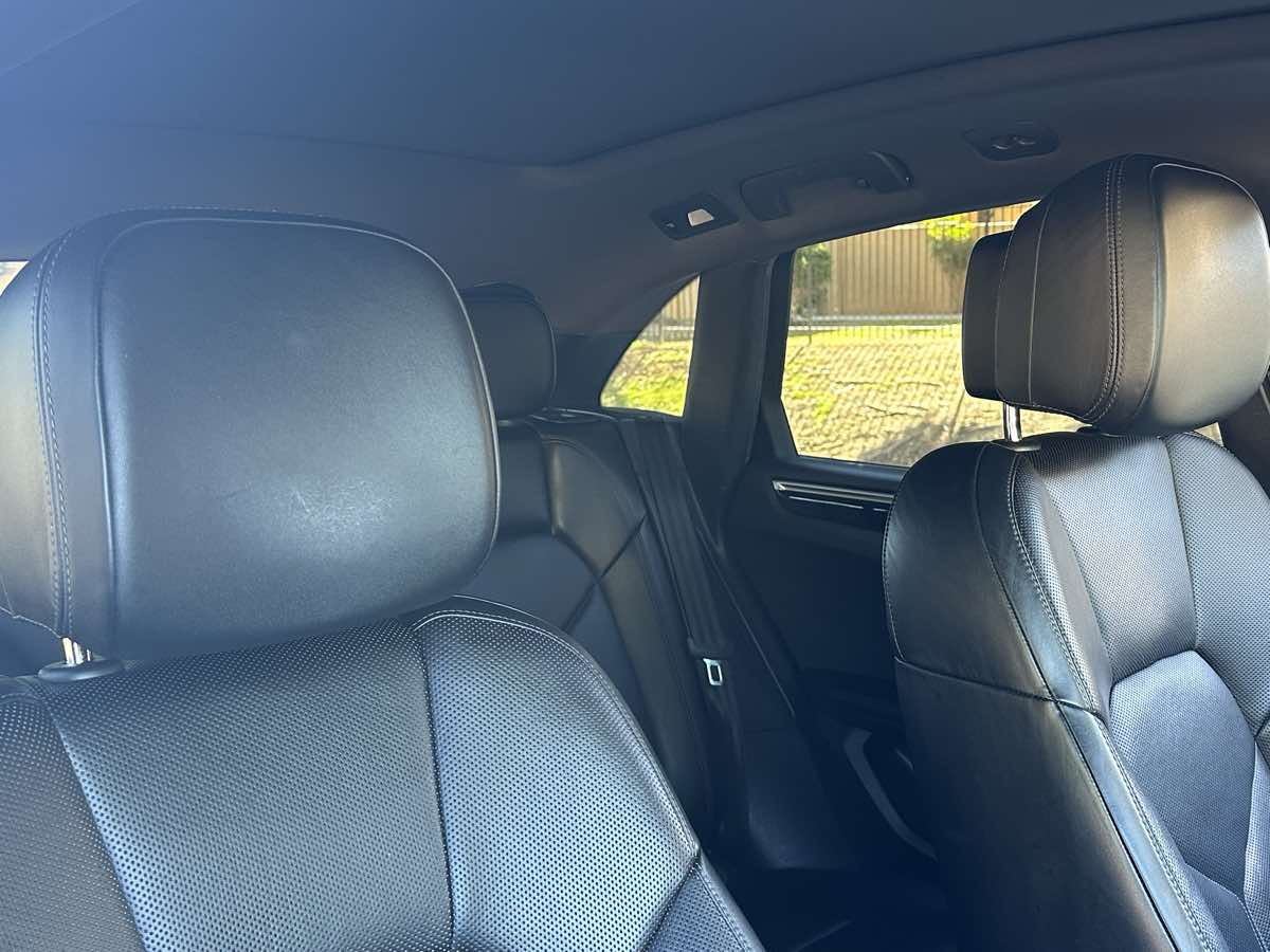 2018 Porsche Macan Base - Photo 10