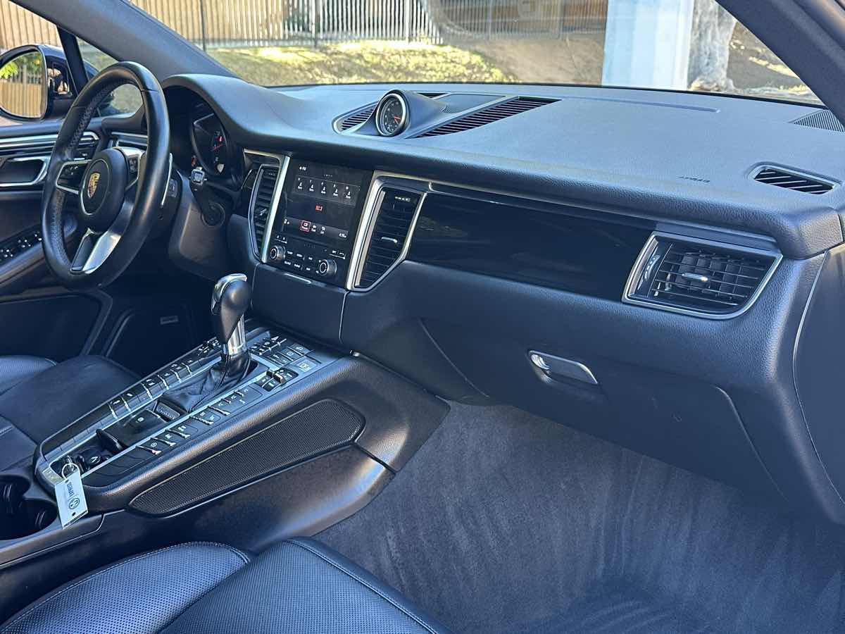 2018 Porsche Macan Base - Photo 14