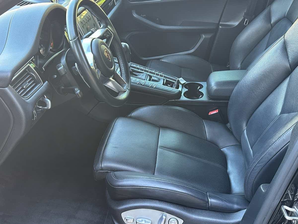 2018 Porsche Macan Base - Photo 22