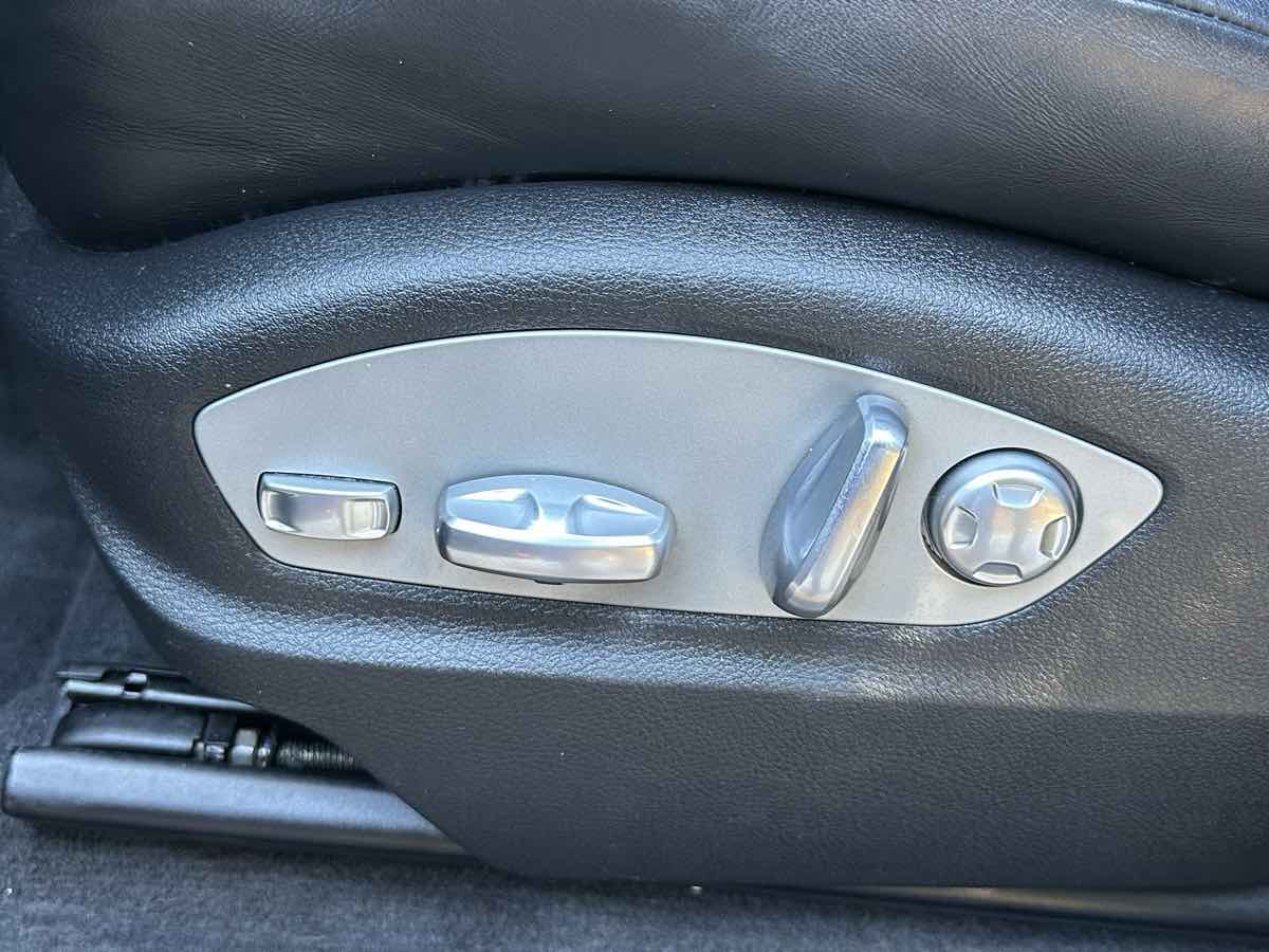 2018 Porsche Macan Base - Photo 25