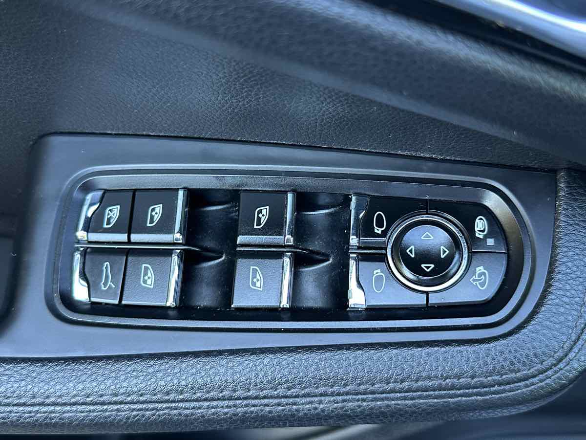 2018 Porsche Macan Base - Photo 40