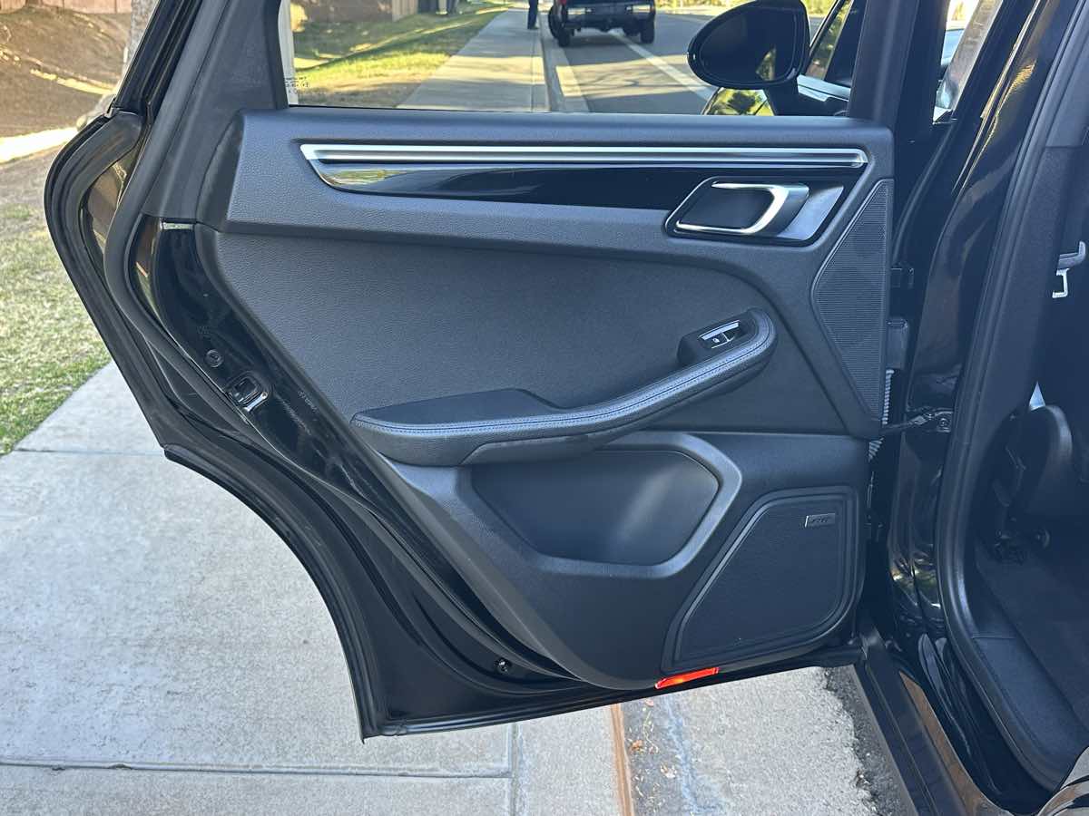 2018 Porsche Macan Base - Photo 48