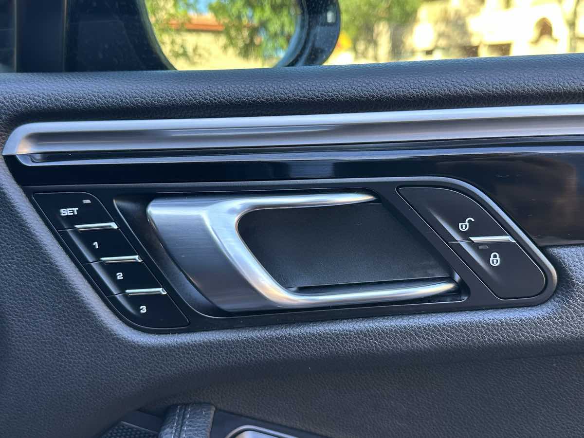 2018 Porsche Macan Base - Photo 51