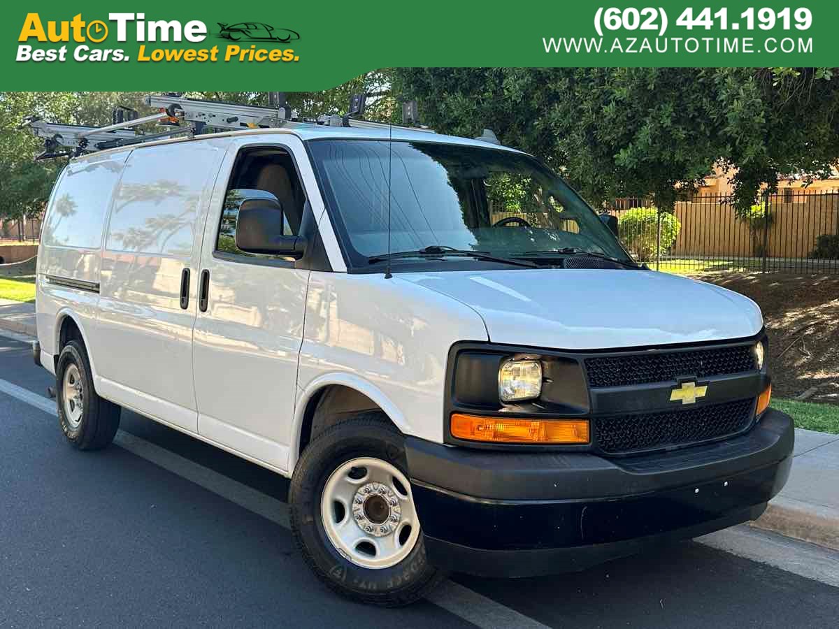 2017 Chevrolet Express 2500 Work Van HD's photo