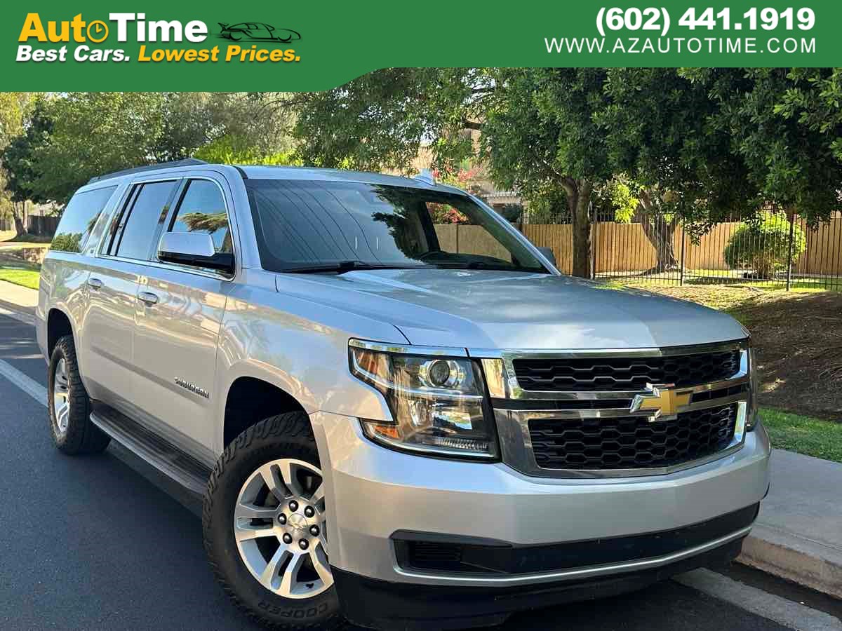 2019 Chevrolet Suburban 4WD 1500 LT's photo