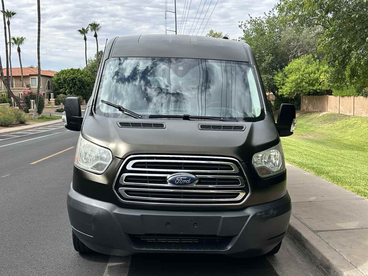 Ford Transit photo 3