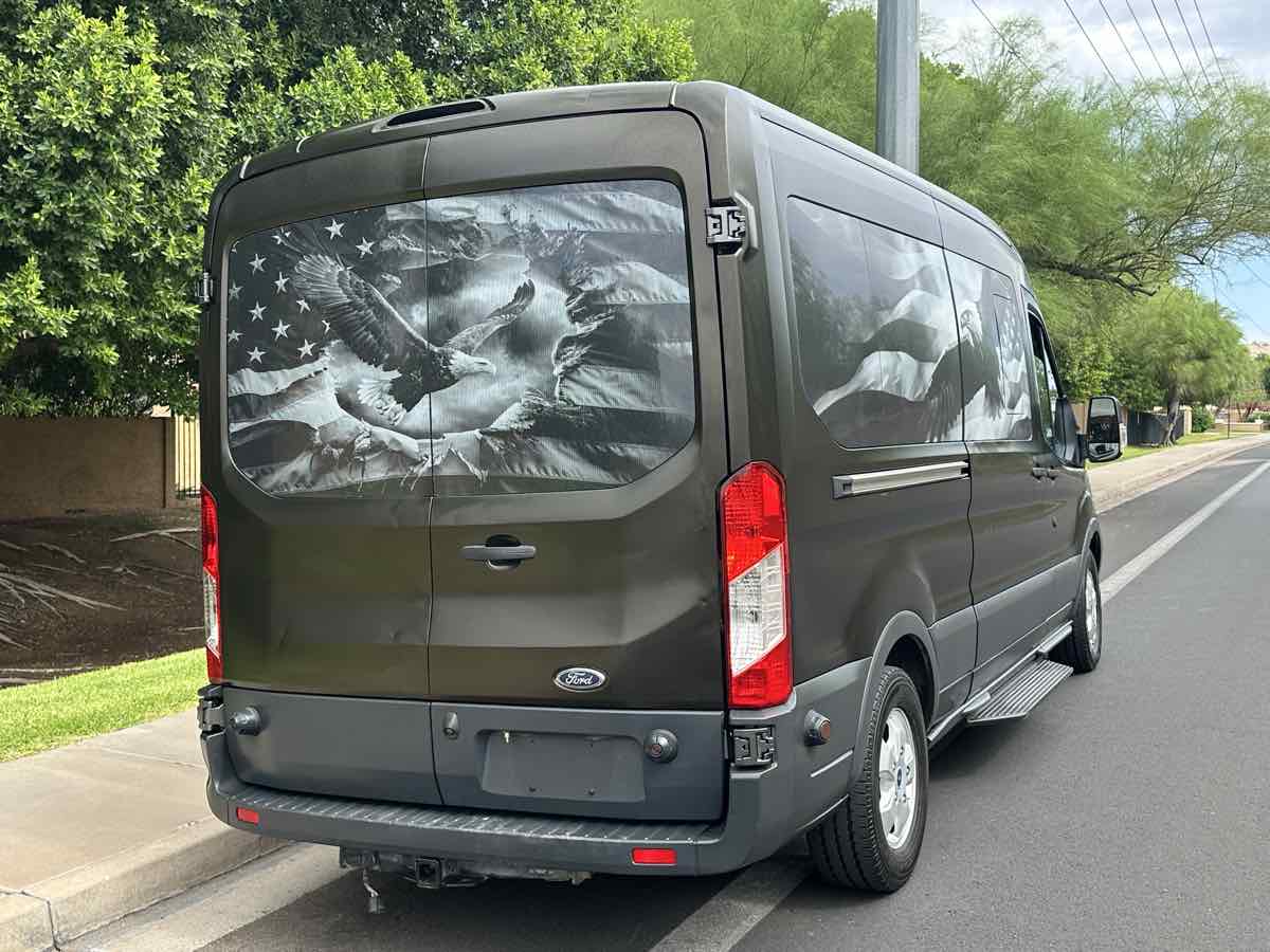 Ford Transit photo 8