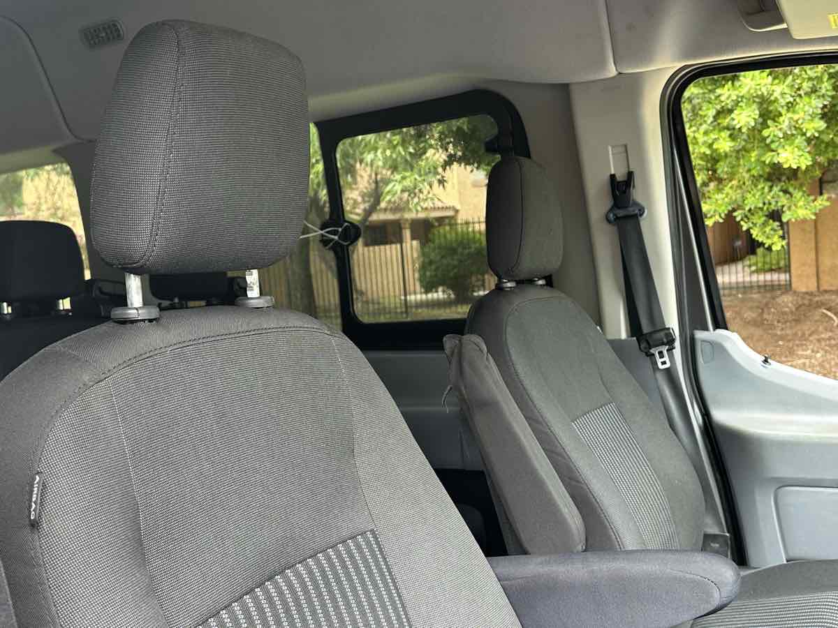 Ford Transit photo 11