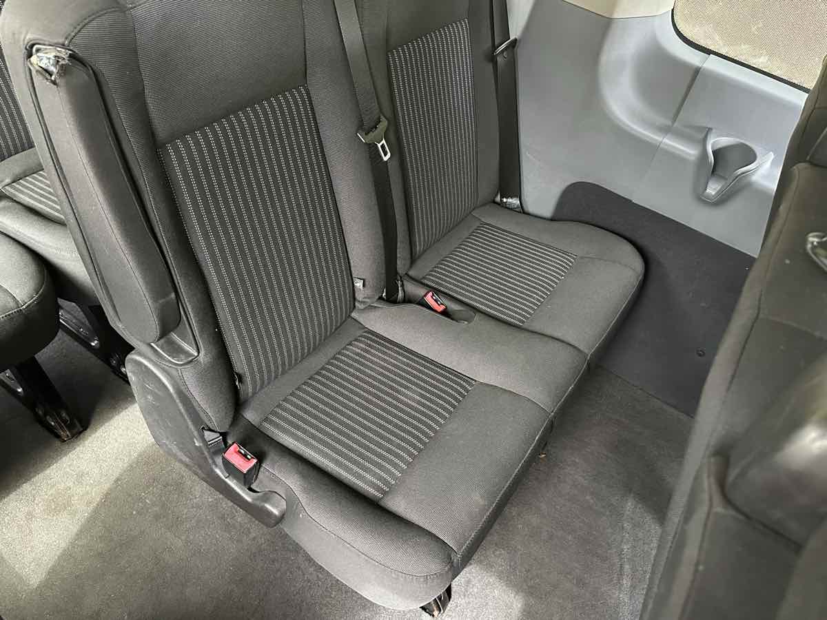 Ford Transit photo 19