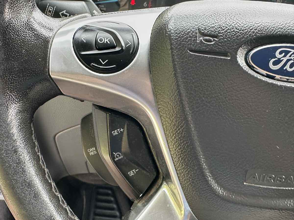 Ford Transit photo 25