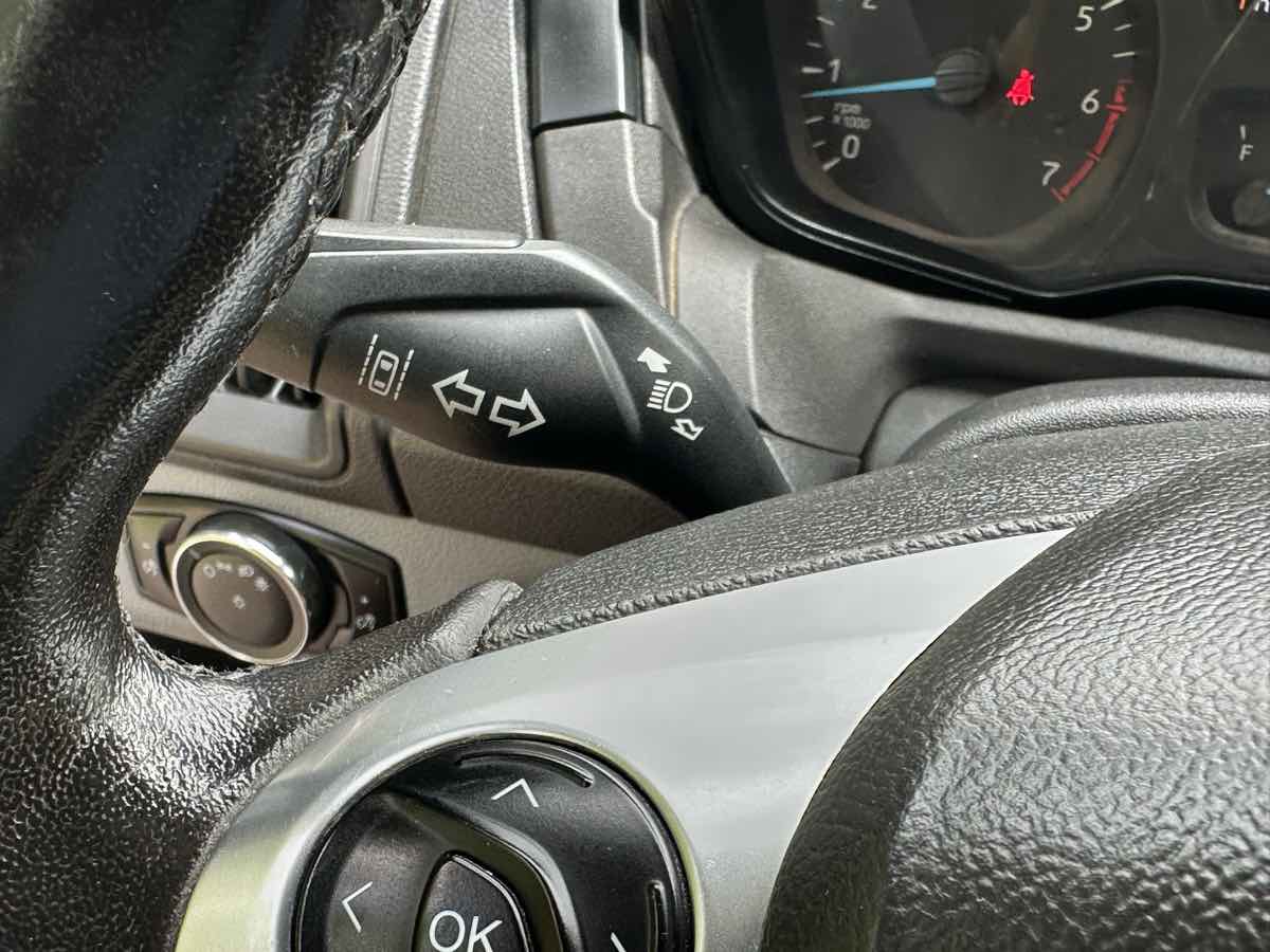 Ford Transit photo 28