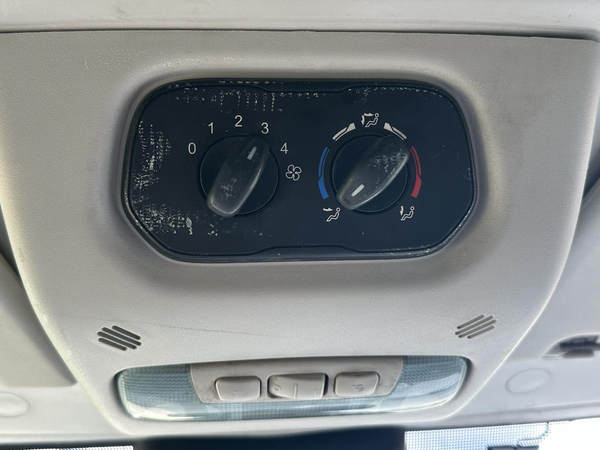 Ford Transit photo 34