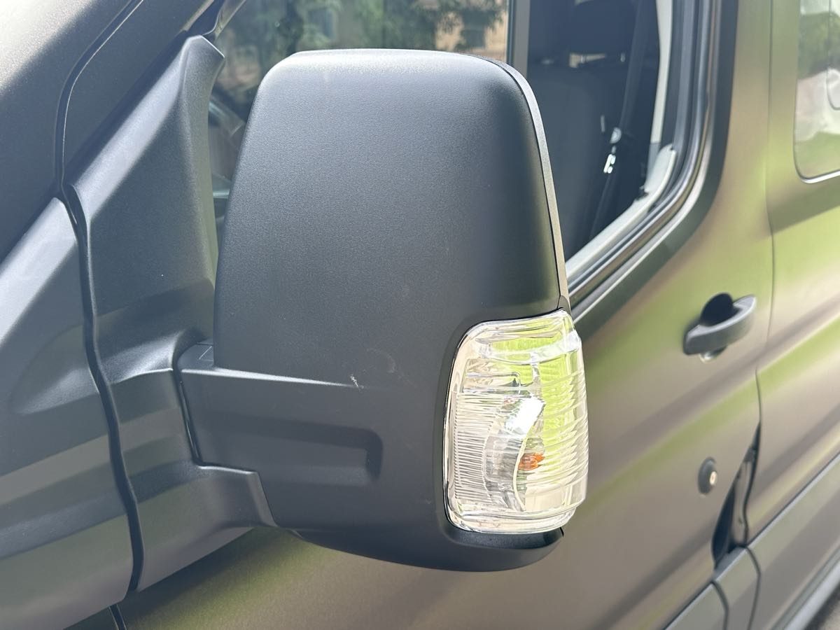 Ford Transit photo 41