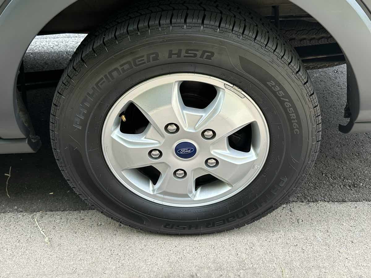 Ford Transit photo 48