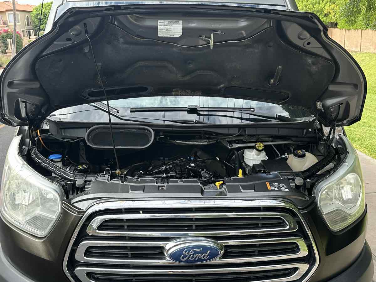 Ford Transit photo 52