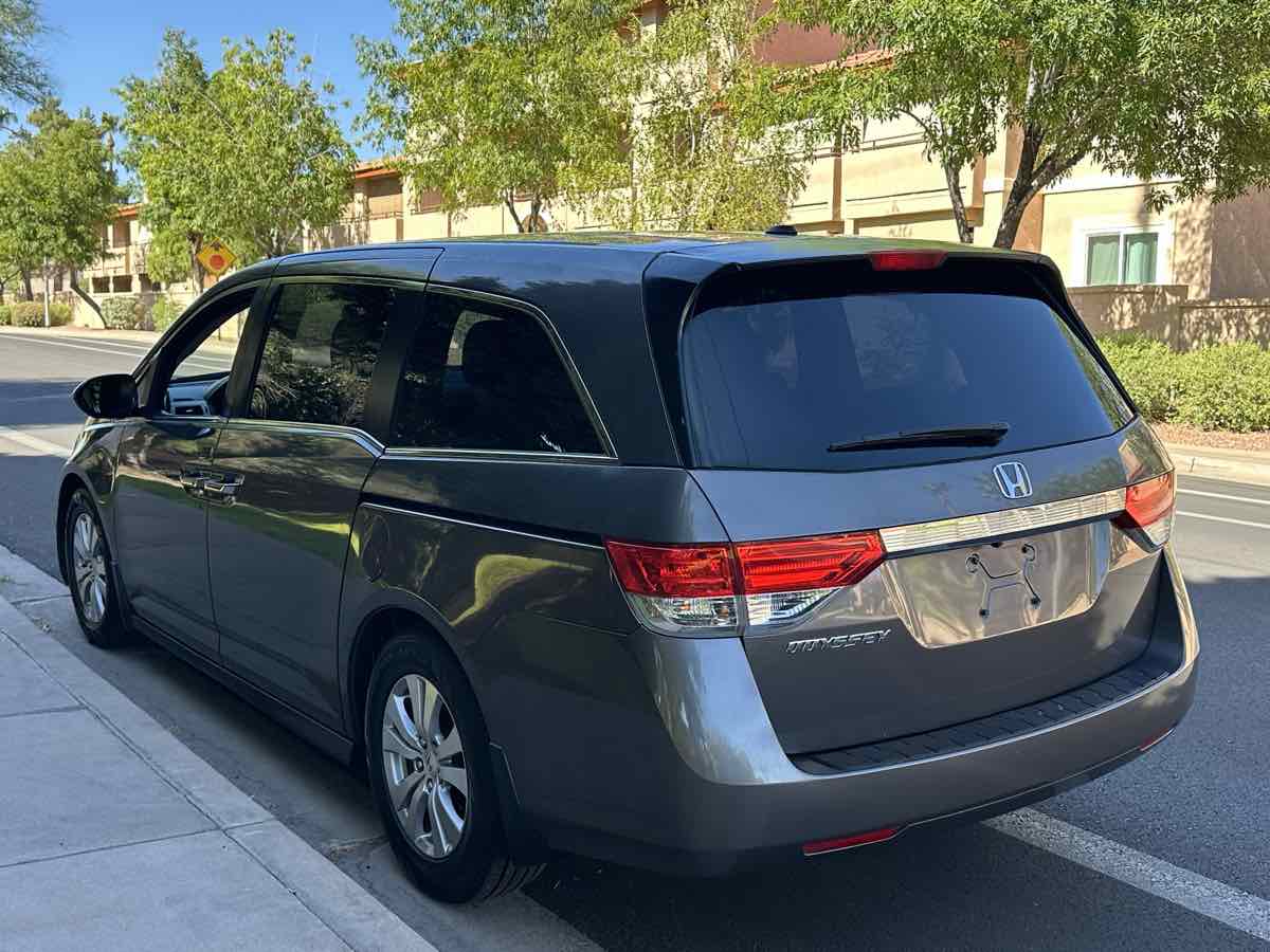 Honda Odyssey photo 6