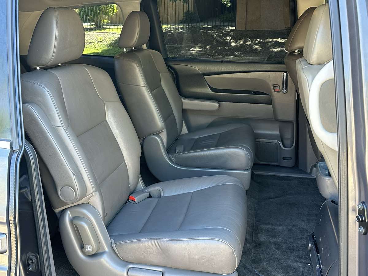 Honda Odyssey photo 14