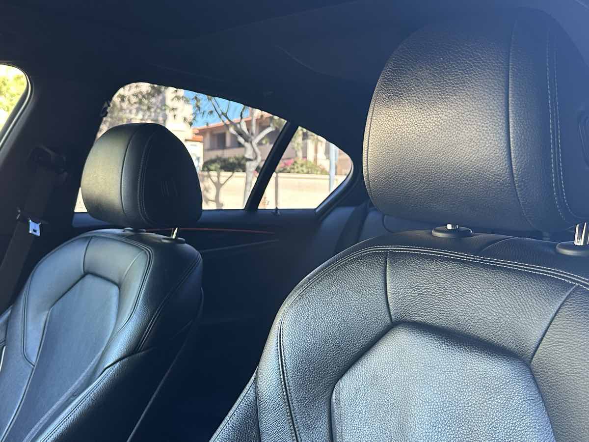 BMW 5 Series photo 16