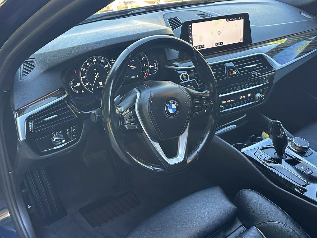 BMW 5 Series photo 19