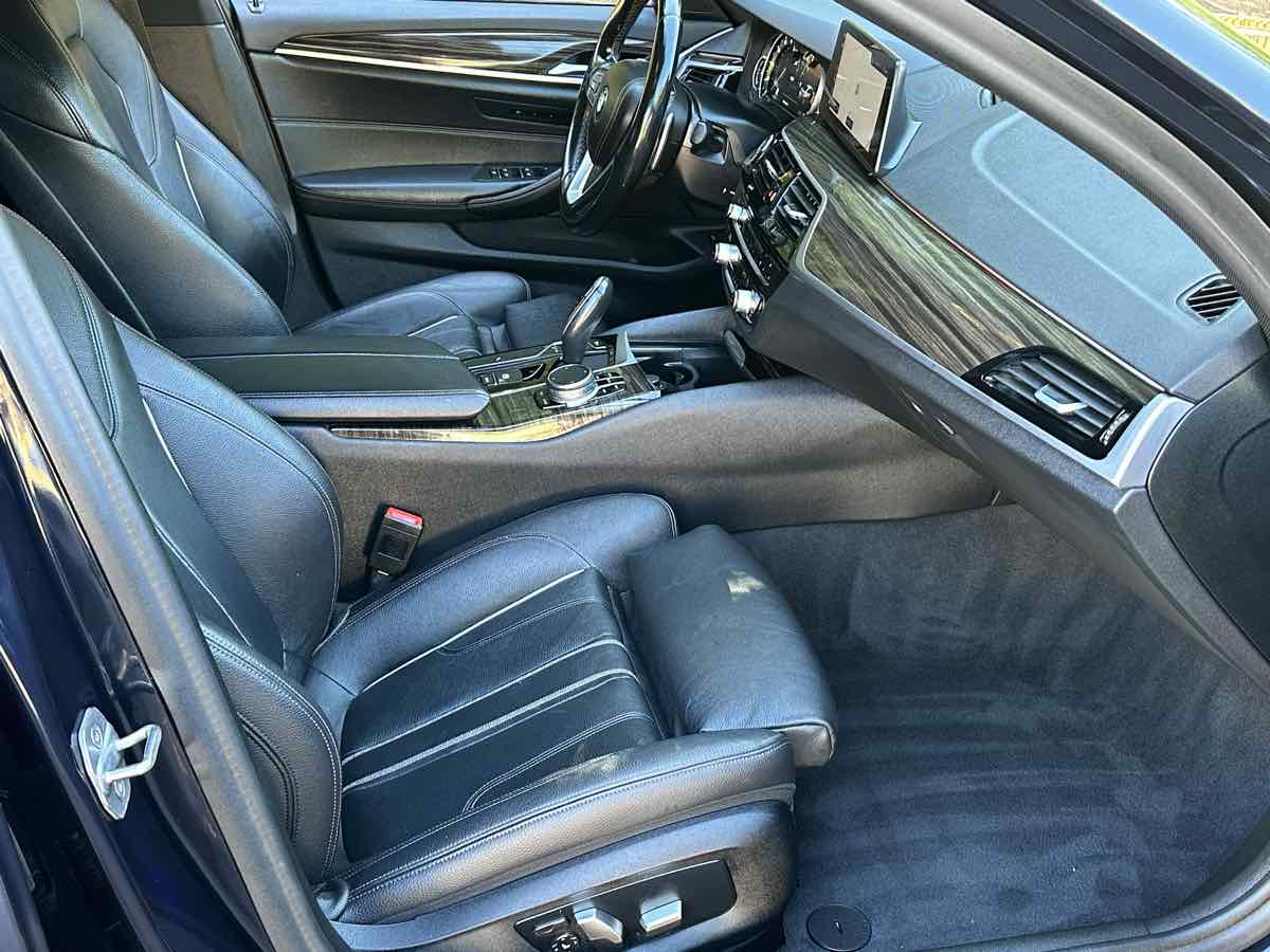 BMW 5 Series photo 21