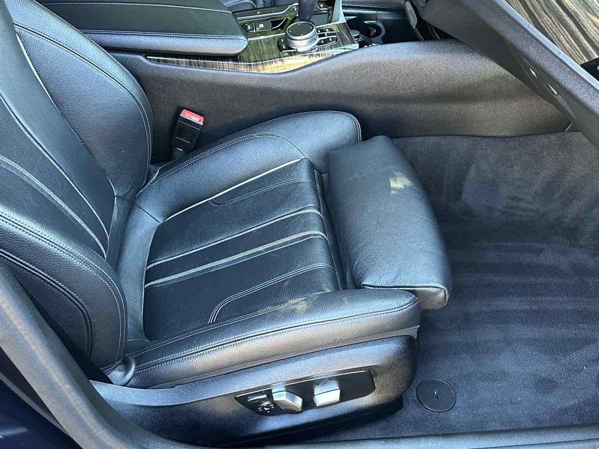 BMW 5 Series photo 22