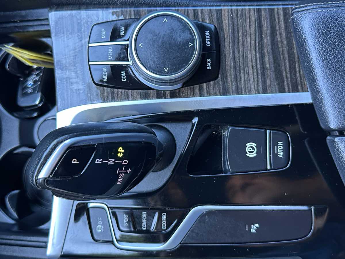 BMW 5 Series photo 36