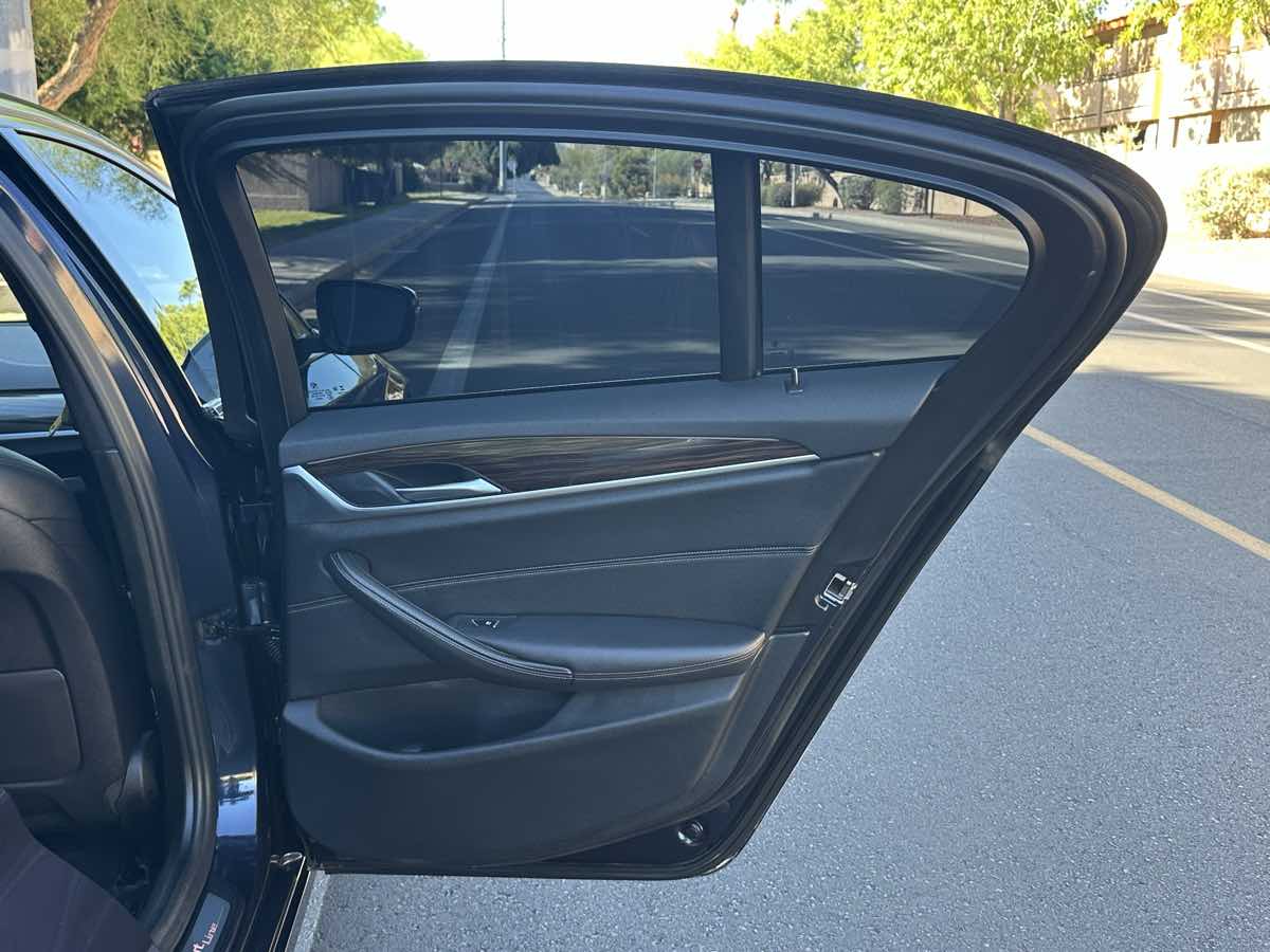 BMW 5 Series photo 46