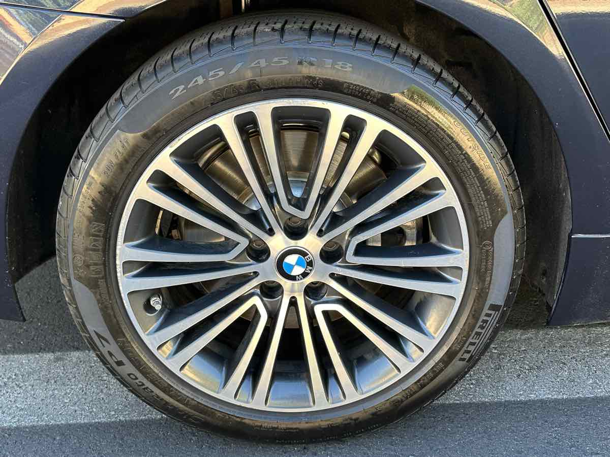 BMW 5 Series photo 59