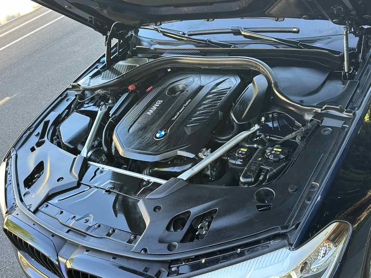 BMW 5 Series photo 65