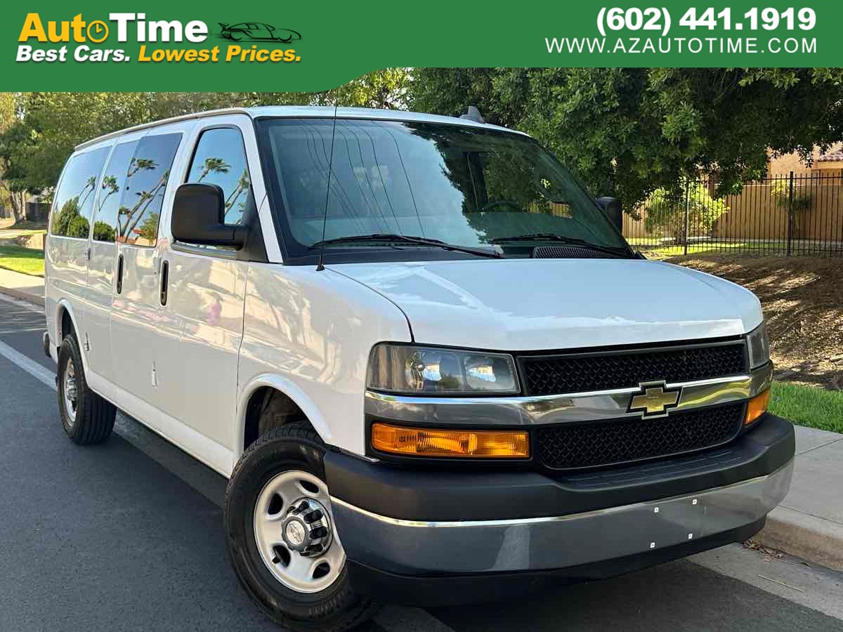 2018 Chevrolet Express Passenger LT
