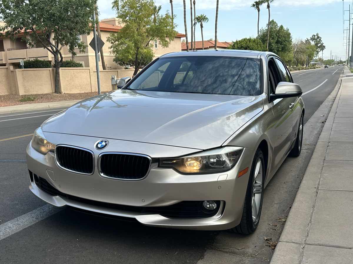 BMW 3 Series photo 4
