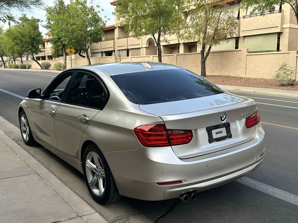 BMW 3 Series photo 6