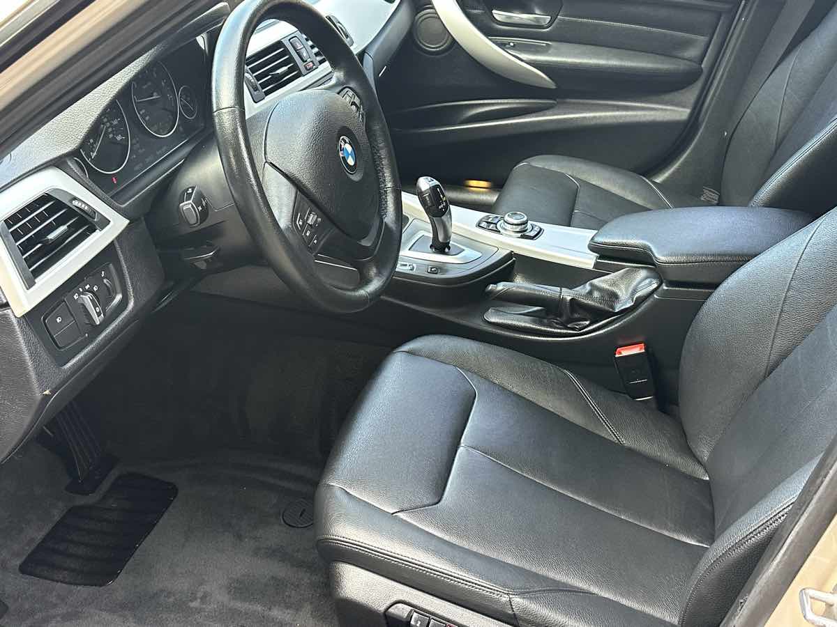 BMW 3 Series photo 24
