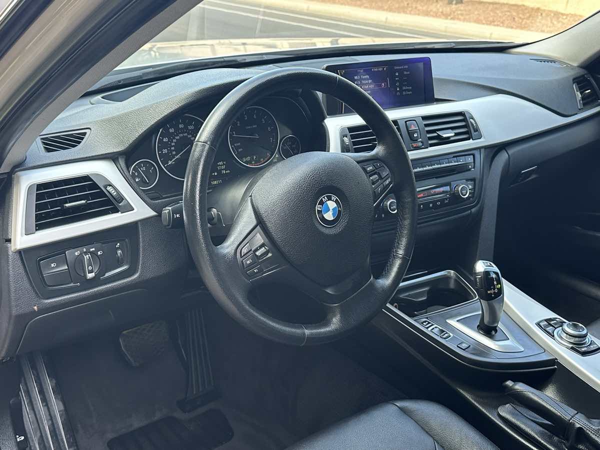 BMW 3 Series photo 25