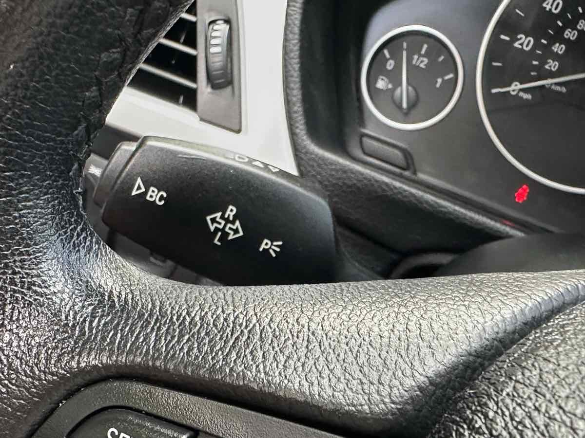 BMW 3 Series photo 31