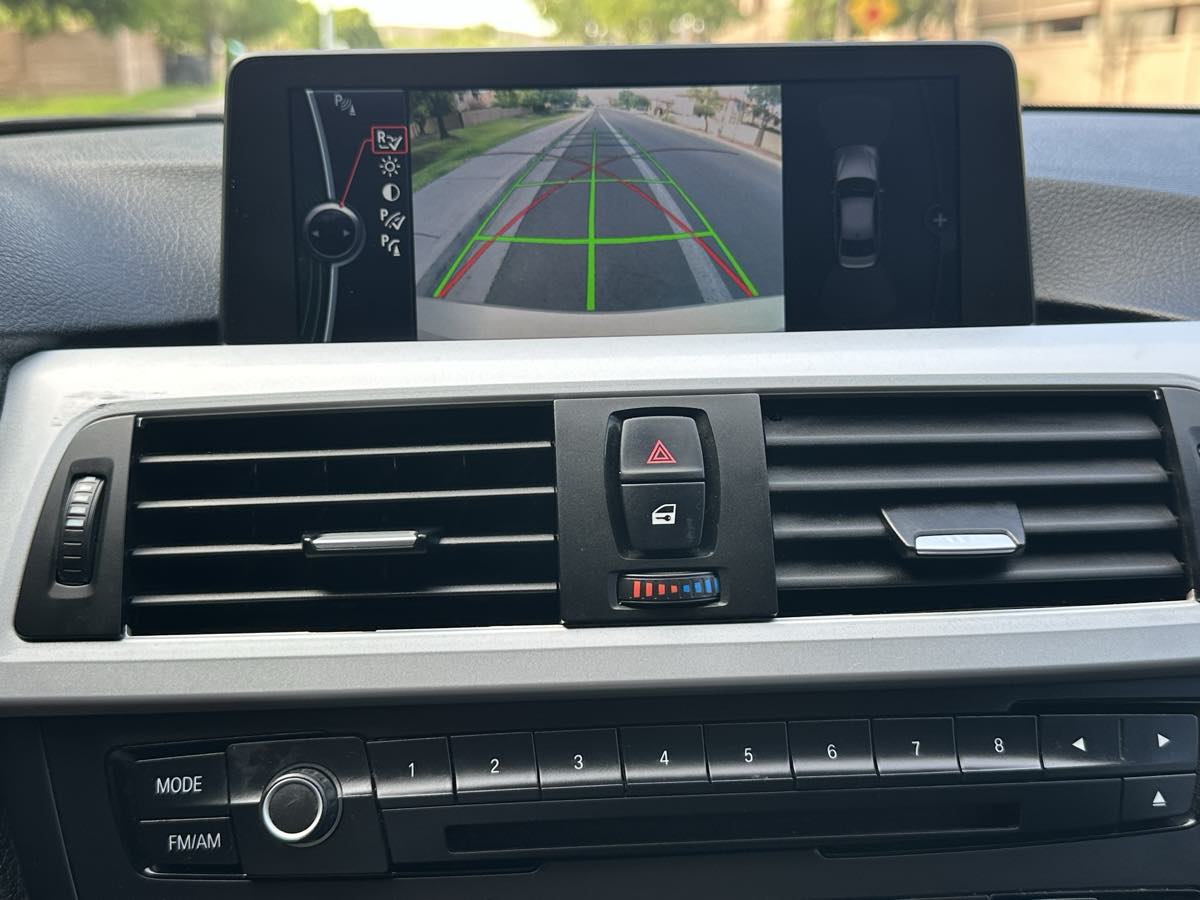 BMW 3 Series photo 35