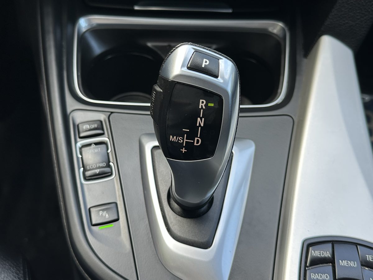 BMW 3 Series photo 38
