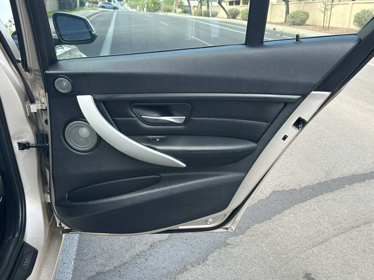 BMW 3 Series photo 48