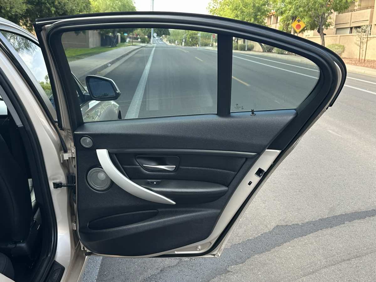 BMW 3 Series photo 49