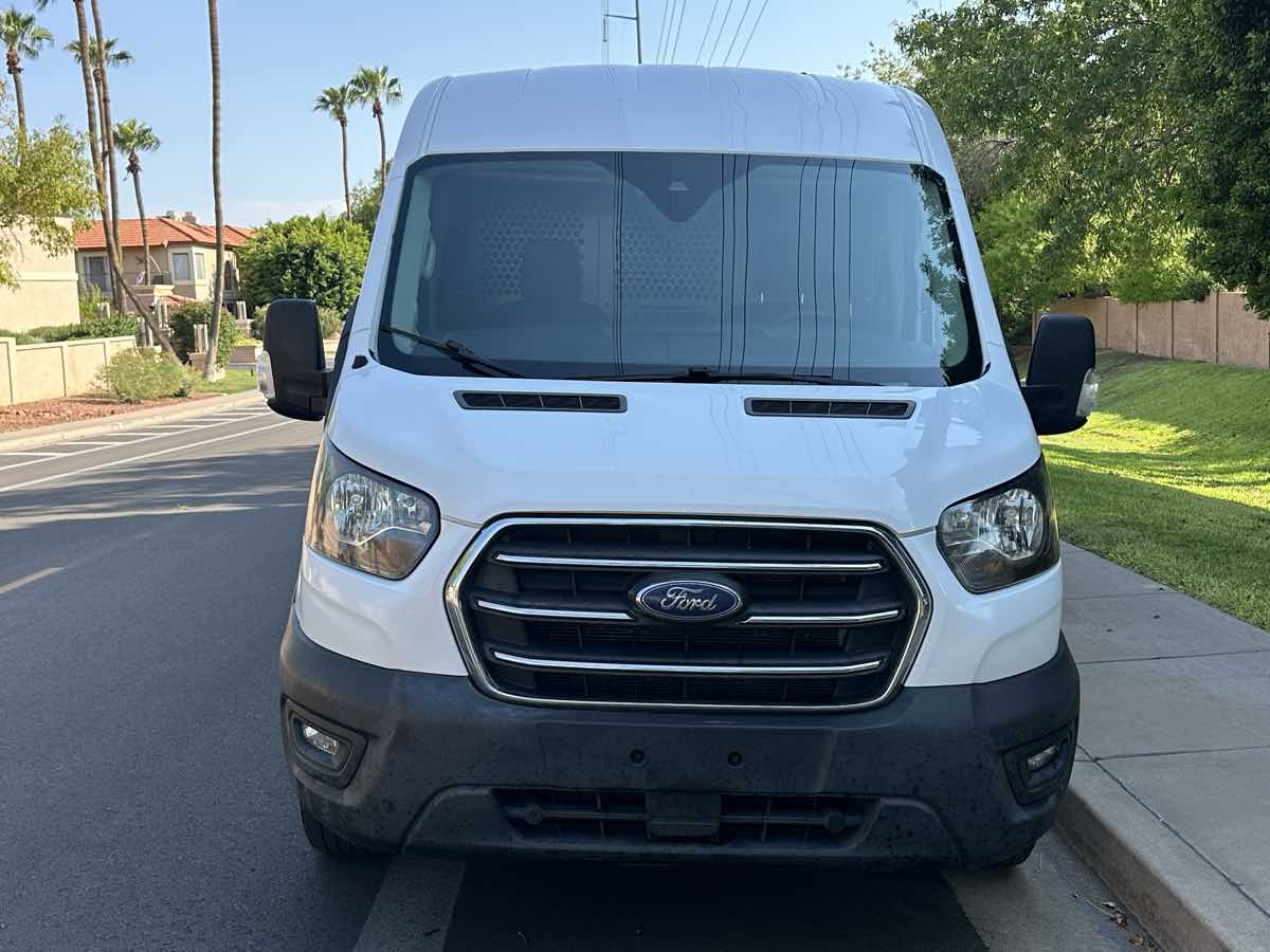 Ford Transit photo 3