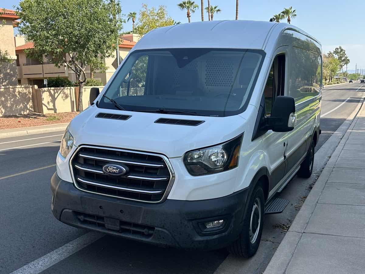 Ford Transit photo 4