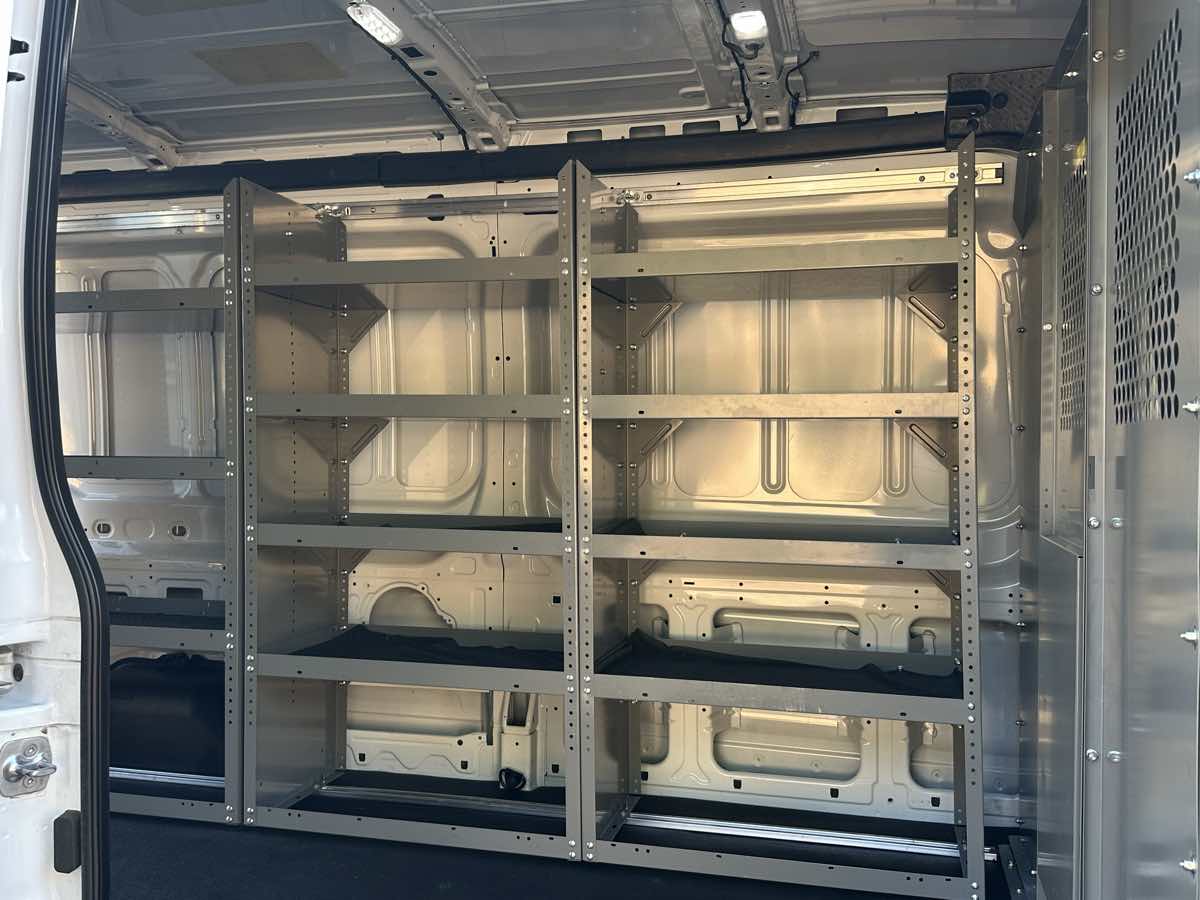 Ford Transit photo 36