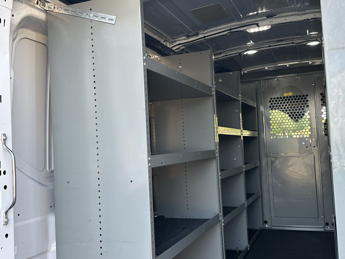 Ford Transit photo 37