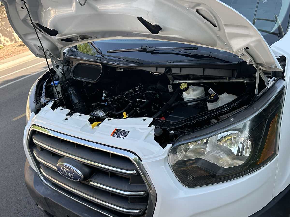Ford Transit photo 57