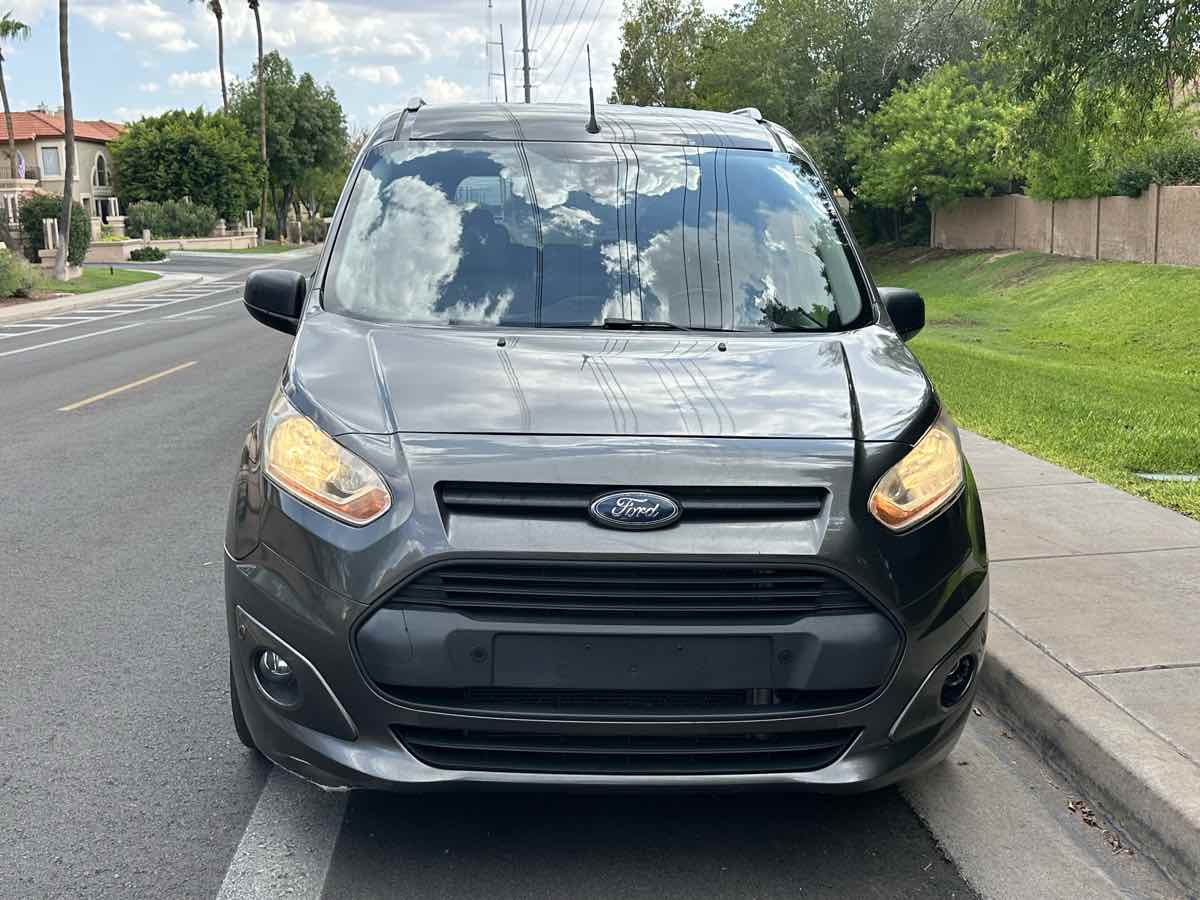 Ford Transit Connect photo 3