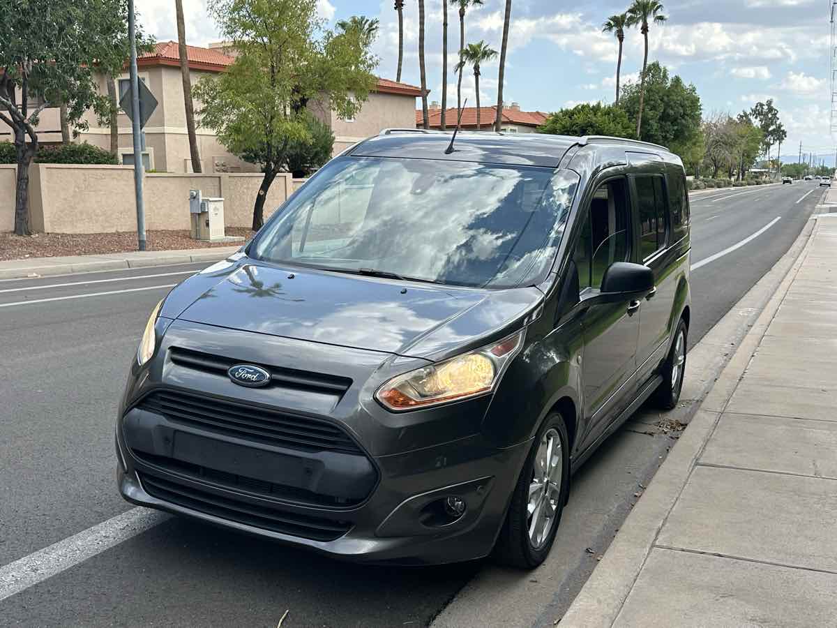 Ford Transit Connect photo 4