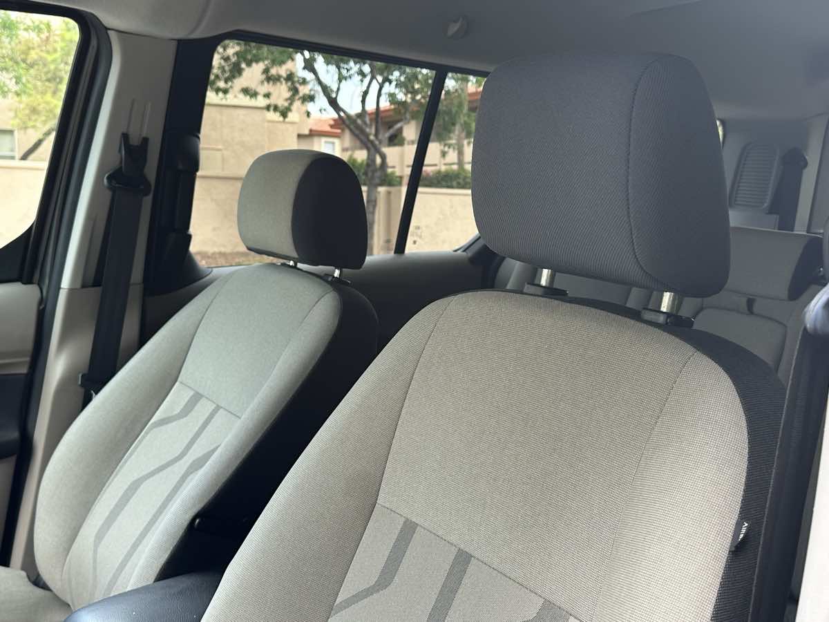 Ford Transit Connect photo 9
