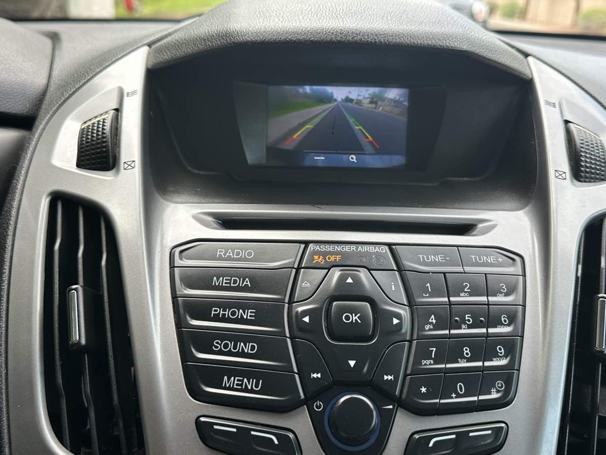 Ford Transit Connect photo 30