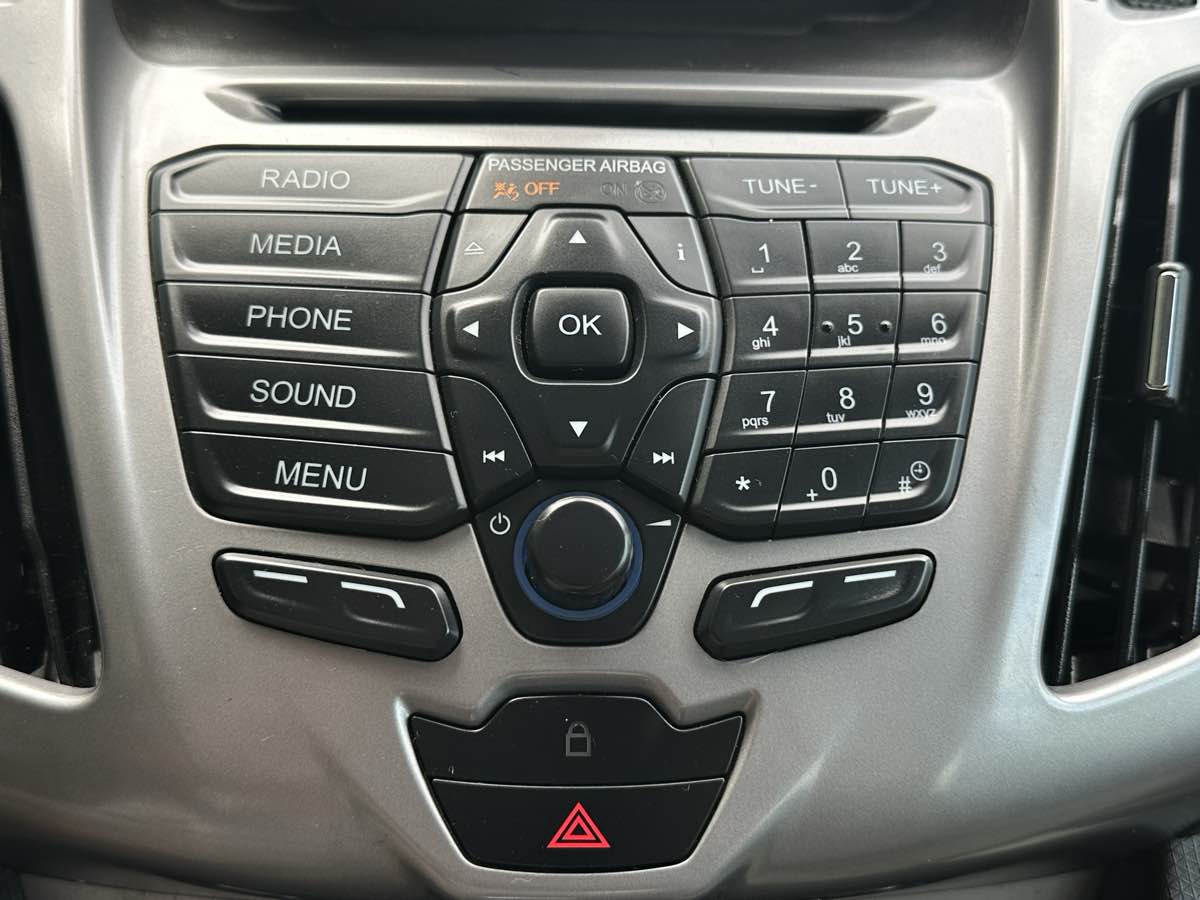 Ford Transit Connect photo 31